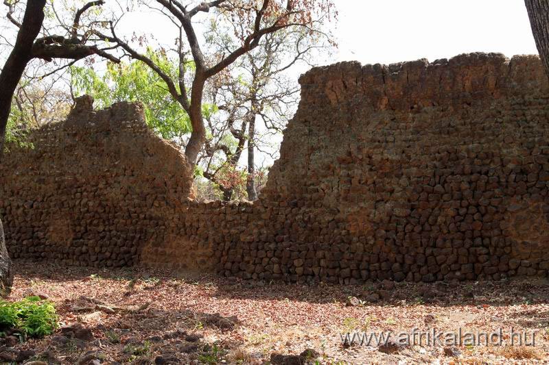 2011Burkina_0343.jpg - Igazából senkinek sincs fogalma arról, mi is ez