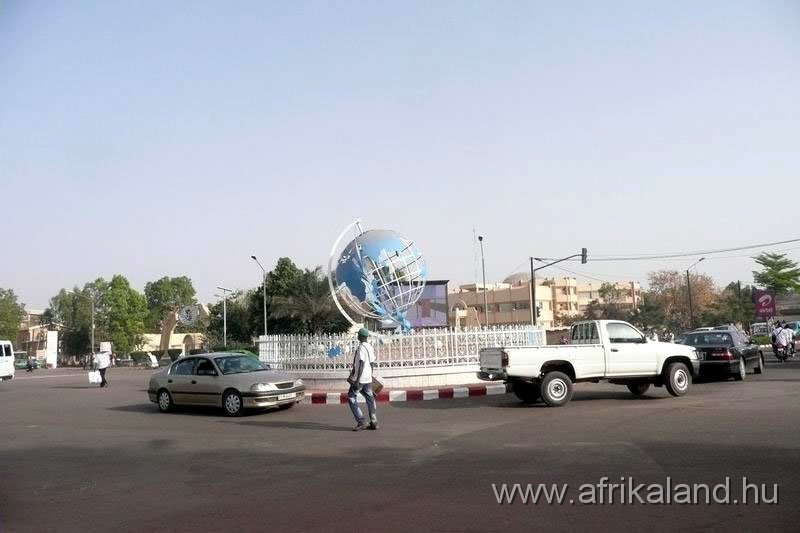 2011Burkina_0418.jpg - ENSZ tér