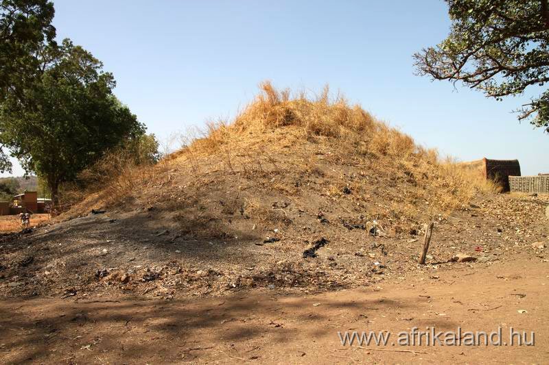 2011Burkina_0424.jpg - Placenta-domb